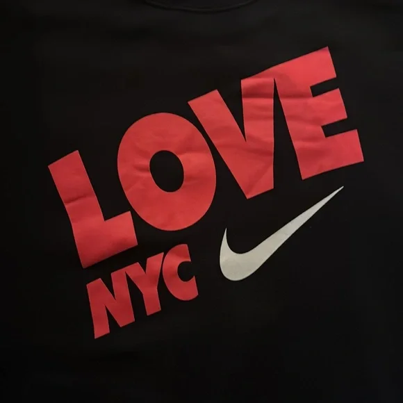 Nike Love NYC Crewneck - Picture 2 of 6